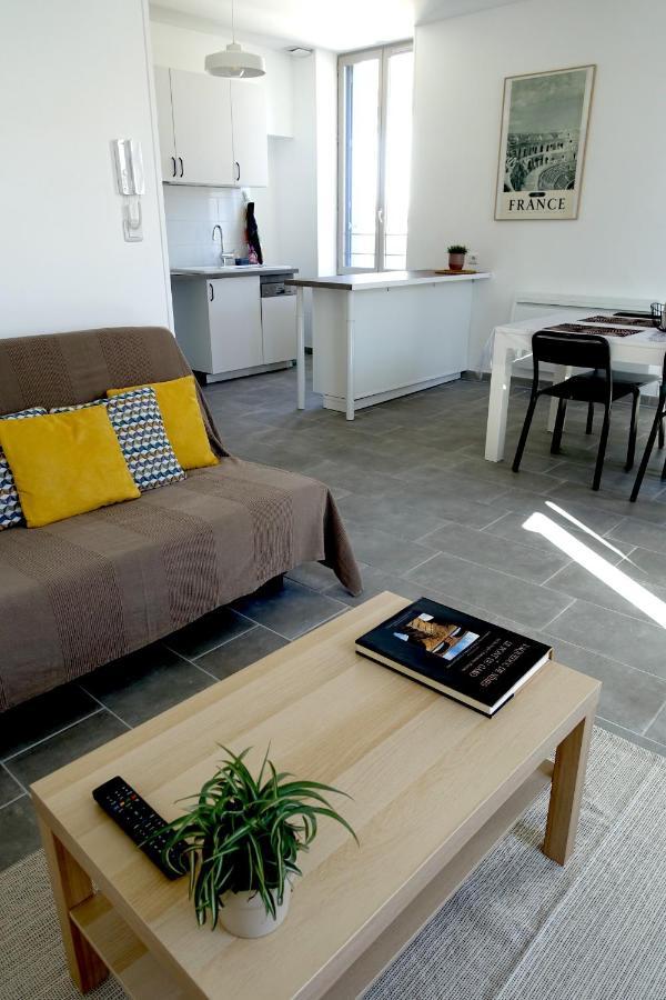 Maison Carree/Coeur Historique De Nimes - Superbe Appt 55M² Εξωτερικό φωτογραφία