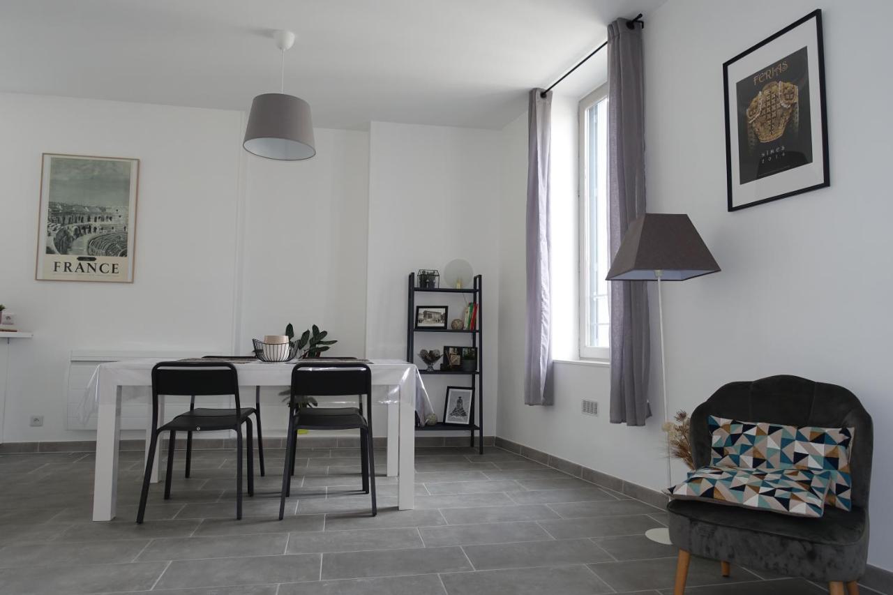 Maison Carree/Coeur Historique De Nimes - Superbe Appt 55M² Εξωτερικό φωτογραφία