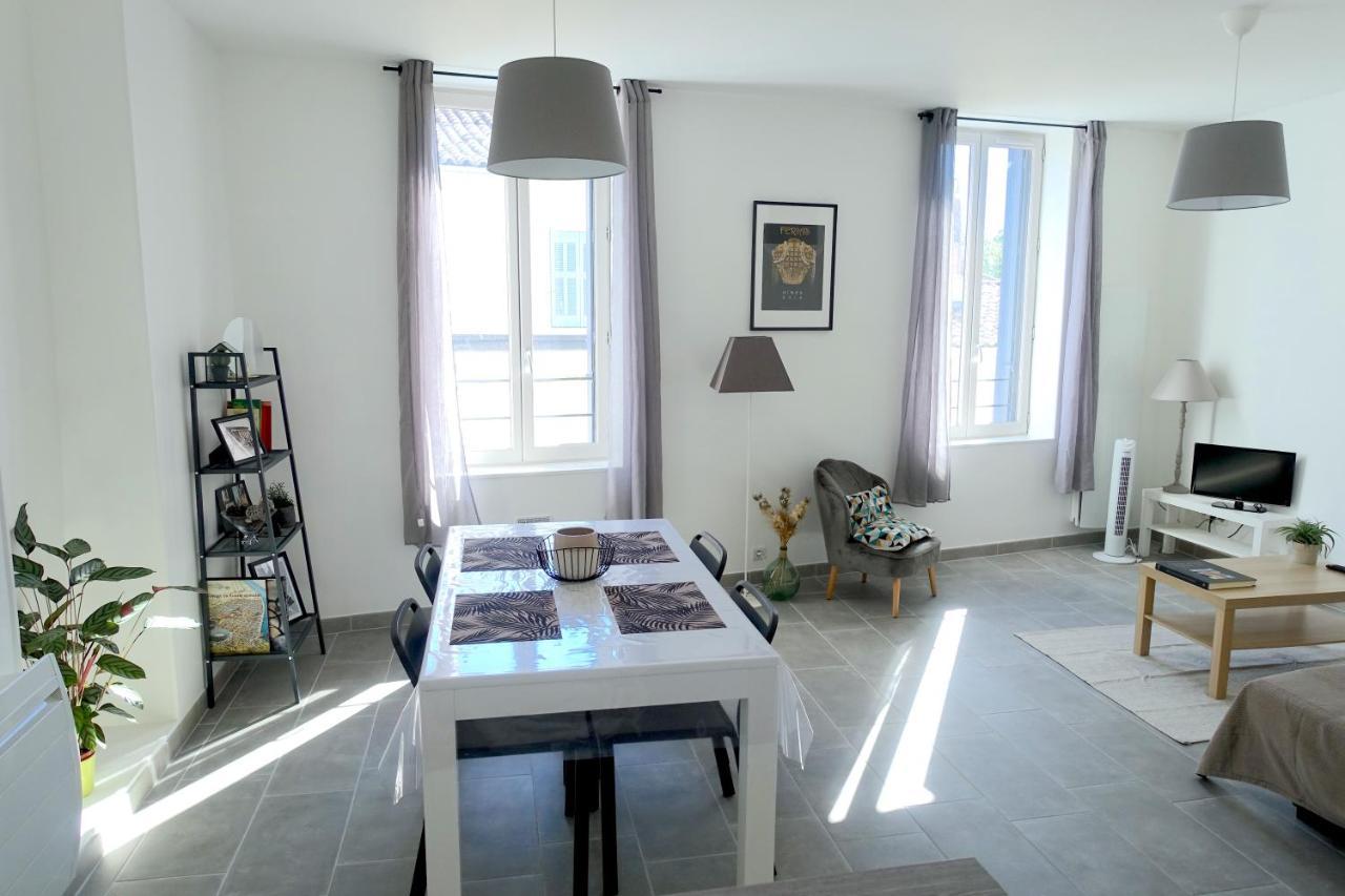Maison Carree/Coeur Historique De Nimes - Superbe Appt 55M² Εξωτερικό φωτογραφία