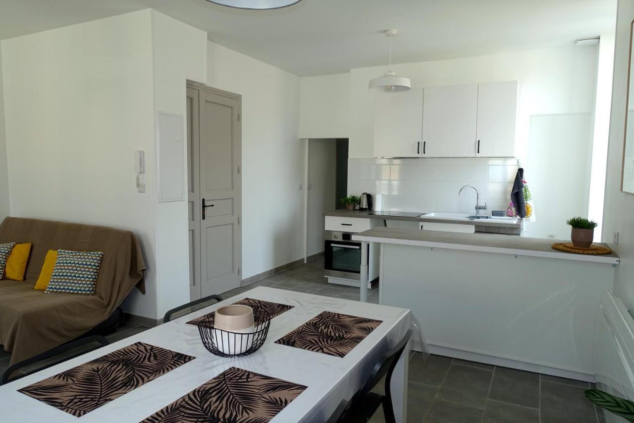 Maison Carree/Coeur Historique De Nimes - Superbe Appt 55M² Εξωτερικό φωτογραφία