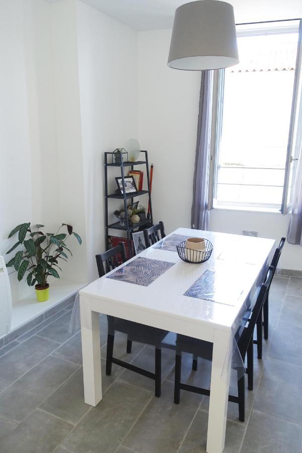 Maison Carree/Coeur Historique De Nimes - Superbe Appt 55M² Εξωτερικό φωτογραφία