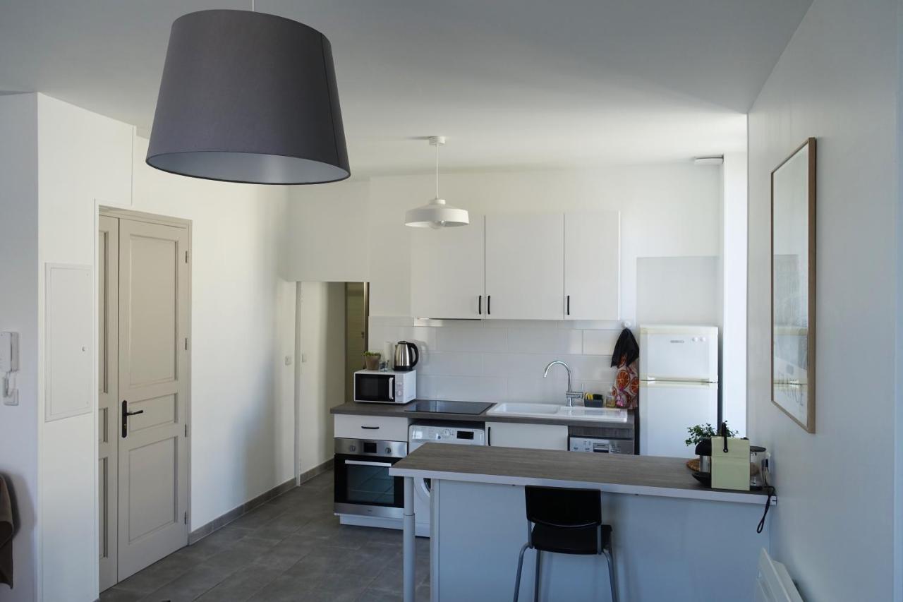 Maison Carree/Coeur Historique De Nimes - Superbe Appt 55M² Εξωτερικό φωτογραφία